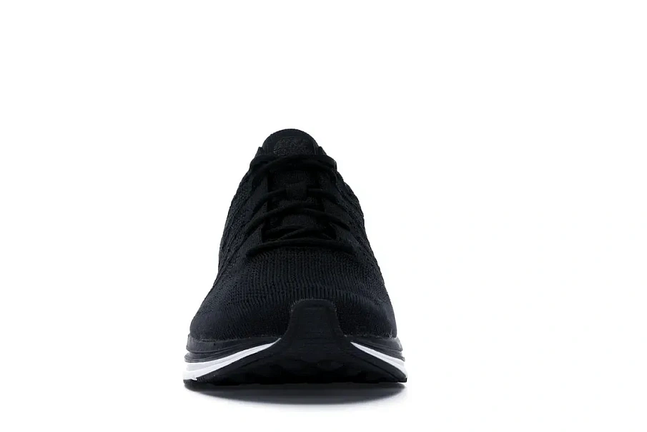 Фото № 2 с приближением к товару «‎Nike Flyknit Trainer Black White (2018)»