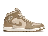 Фото № 1 с приближением к товару «‎Jordan 1 Mid»
