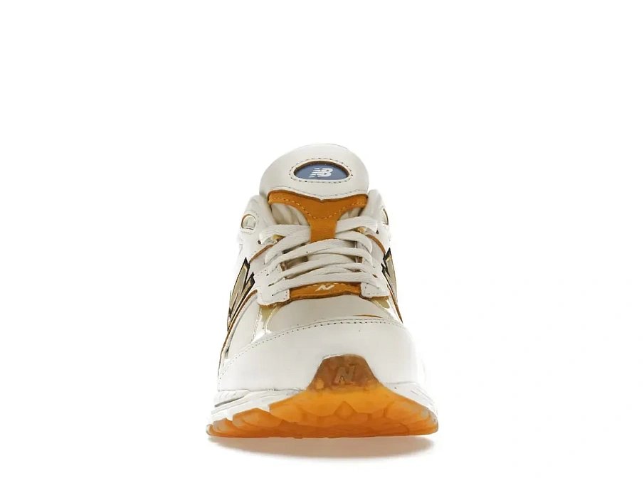 Фото № 2 с приближением к товару «‎New Balance 2002R»