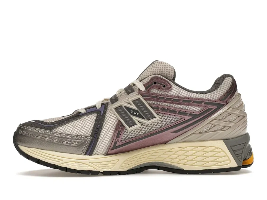 Фото № 3 с приближением к товару «‎New Balance 1906R»