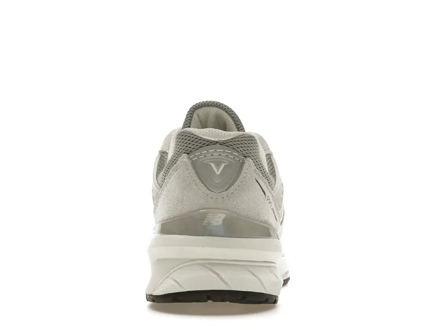 Фото № 4 с приближением к товару «‎New Balance 990v5»