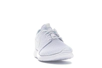 Фото № 2 с приближением к товару «‎Nike Roshe One White/White»