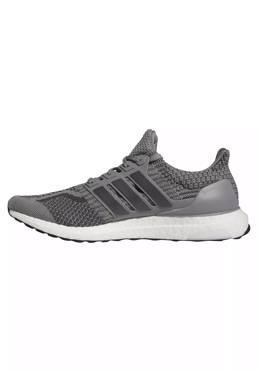 Фото № 1 с приближением к товару «‎ULTRABOOST 5 DNA LIFESTYLE»