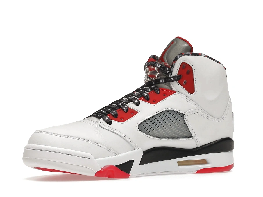 Фото № 3 с приближением к товару «‎Jordan 5 Retro Quai 54 (2021)»