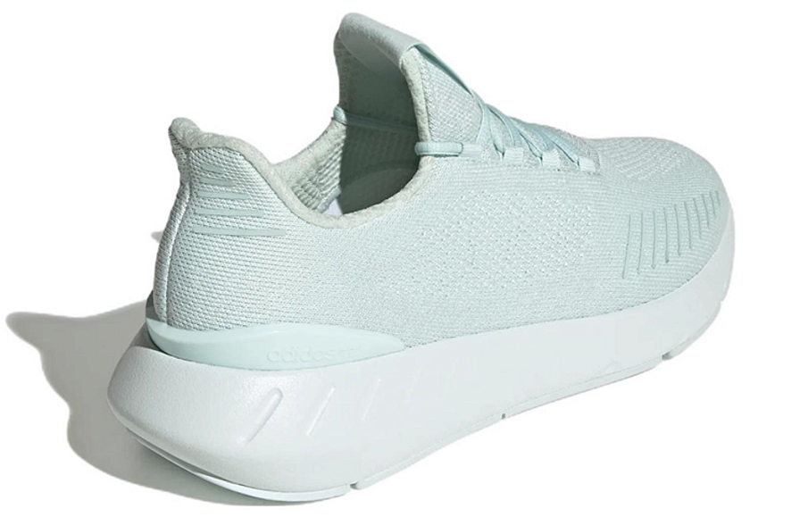 Фото № 4 с приближением к товару «‎ adidas originals Swift Run 22 Running shoes»