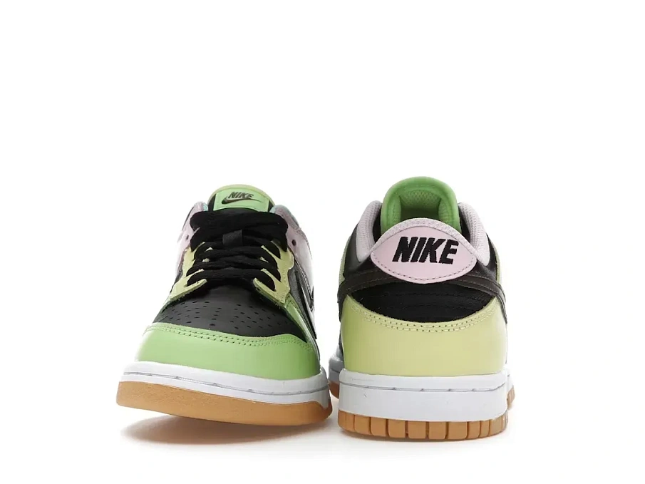 Фото № 4 с приближением к товару «‎Nike Dunk Low»