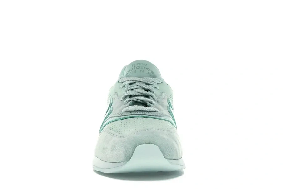 Фото № 2 с приближением к товару «‎New Balance 997»