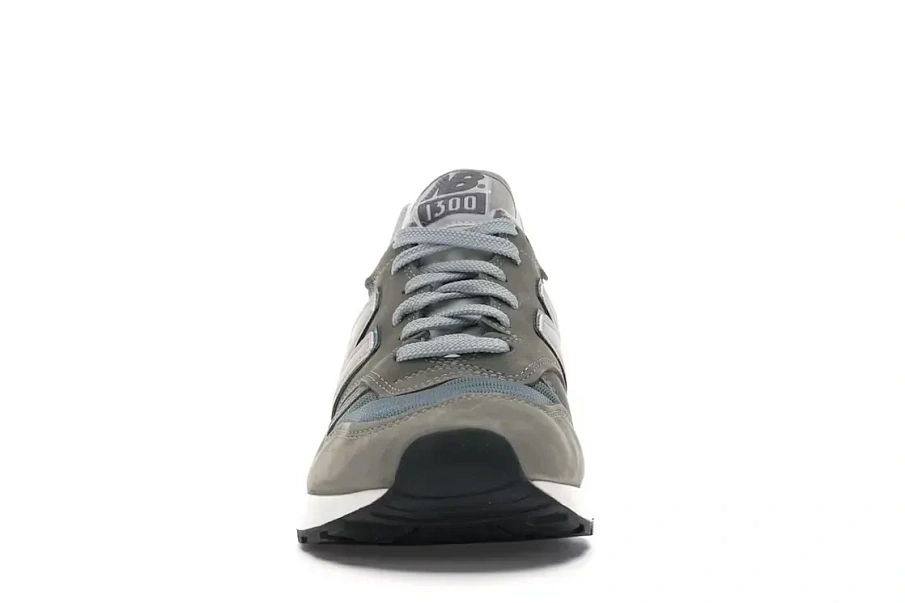 Фото № 2 с приближением к товару «‎New Balance 1300JP»