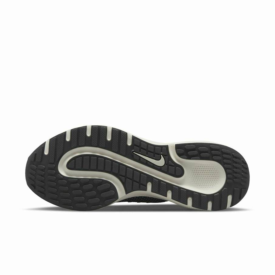 Фото № 5 с приближением к товару «‎Nike React Escape »
