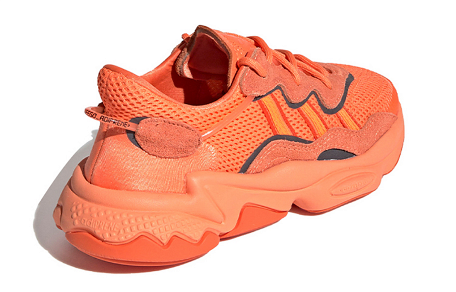 Фото № 4 с приближением к товару «‎adidas originals Ozweego J 'Hi-Res Coral'»