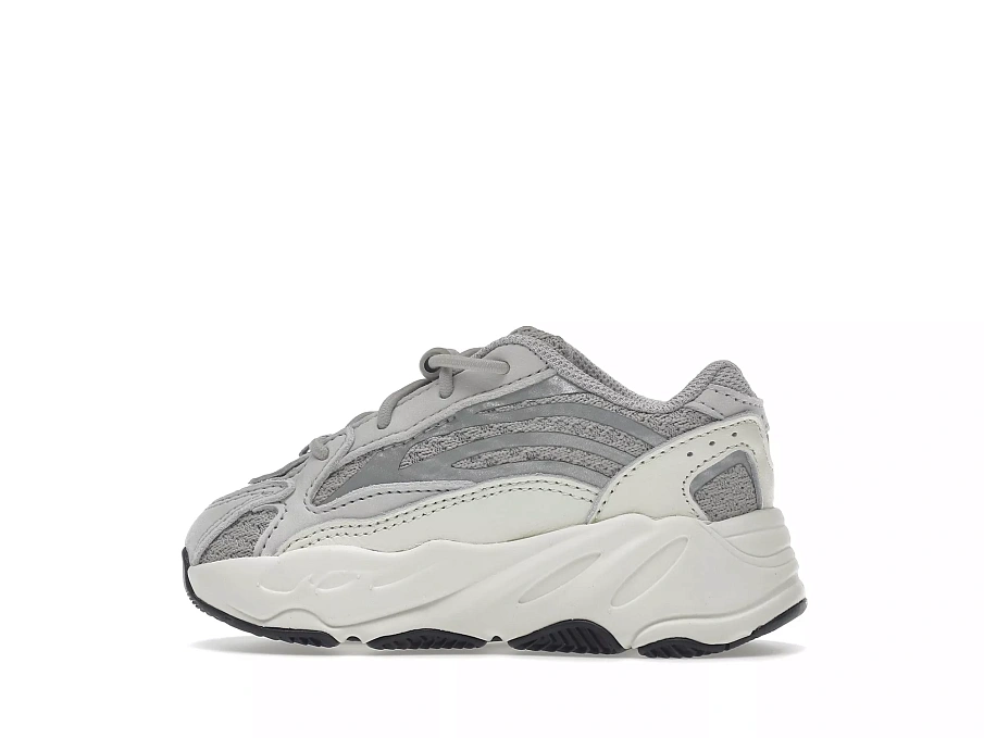 Фото № 2 с приближением к товару «‎adidas Yeezy Boost 700 V2 Static (Infants)»