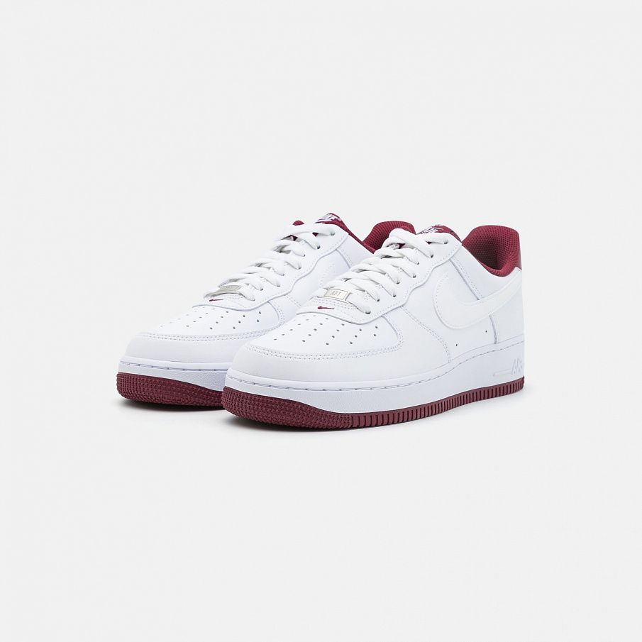 Фото № 2 с приближением к товару «‎Nike Air Force 1 ’07 »