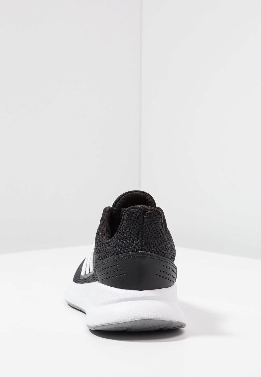 Фото № 4 с приближением к товару «‎Кроссовки Adidas SPAD541A1AY-Q12»