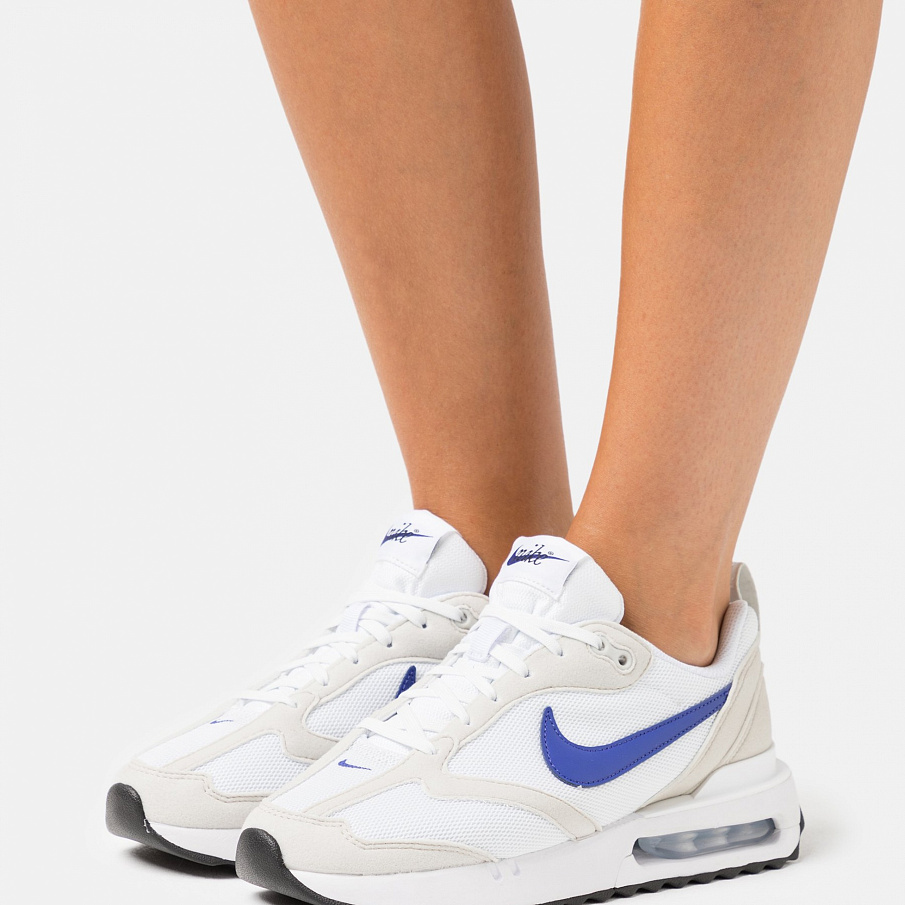 Фото № 2 с приближением к товару «‎Nike W Air Max Dawn NN »