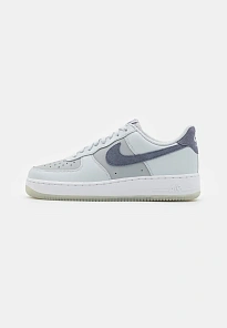 Фото № 1 с приближением к товару «‎AIR FORCE 1 07 LV8»