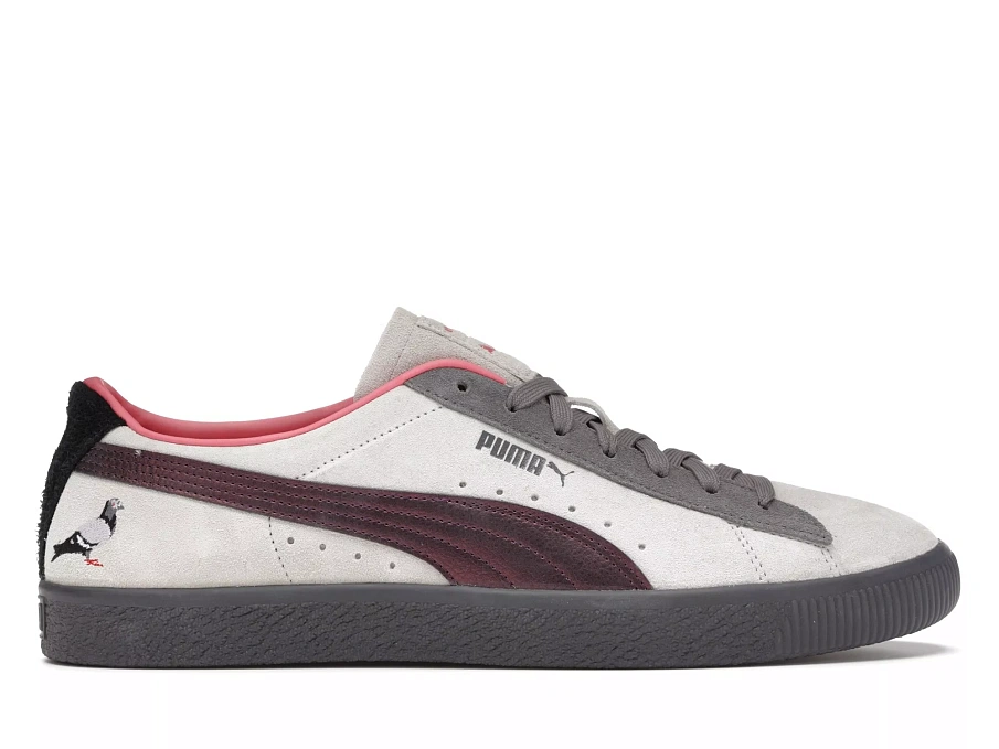 Фото № 1 с приближением к товару «‎Puma Suede atmos Staple»