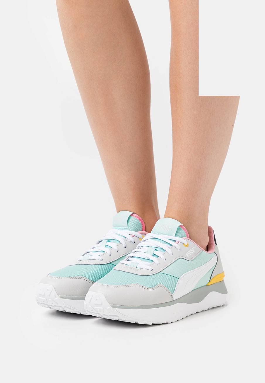 Фото № 2 с приближением к товару «‎Puma R78 Voyage »