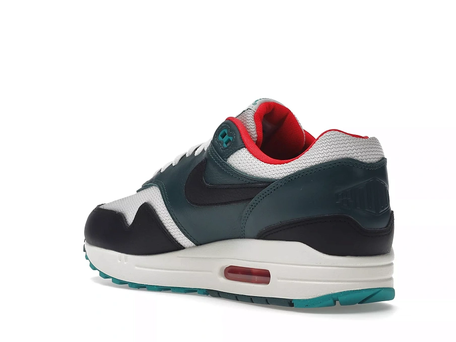 Фото № 6 с приближением к товару «‎Nike Air Max 1 LeBron James Liverpool F.C.»