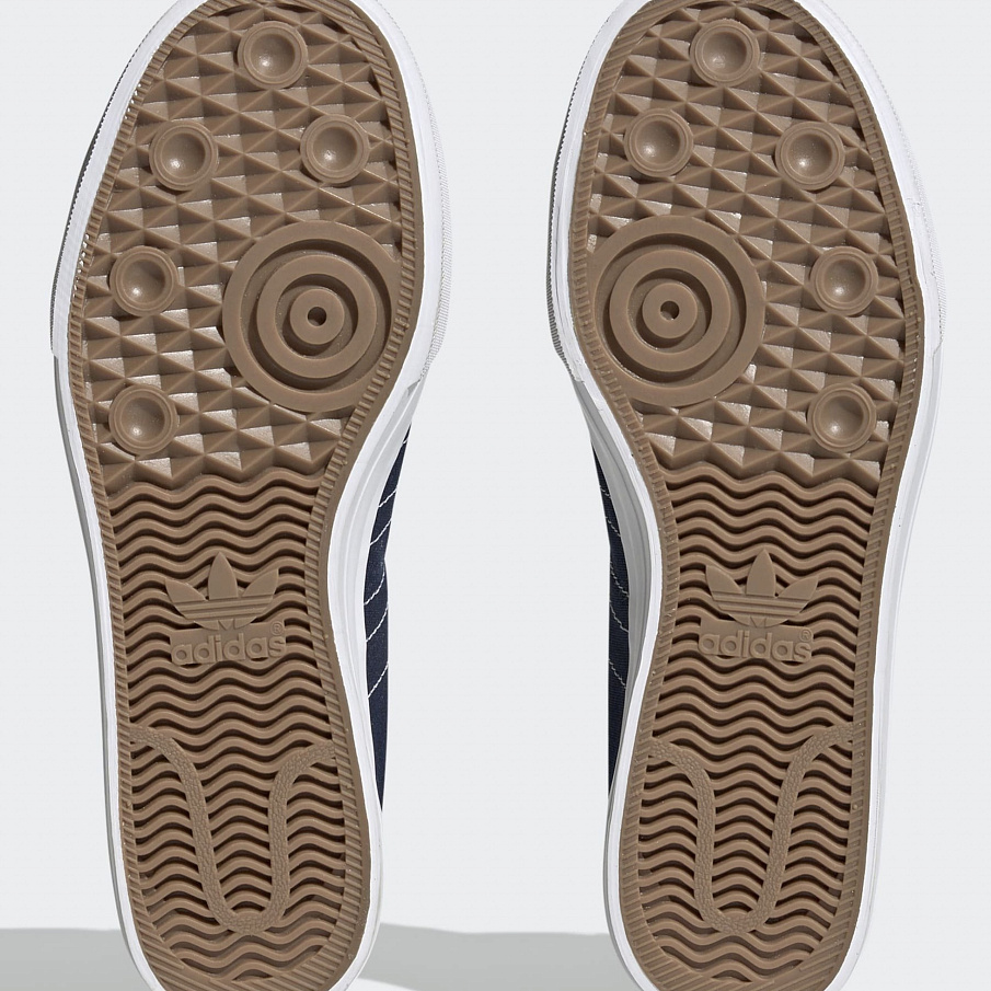 Фото № 4 с приближением к товару «‎Adidas Nizza HI RF »