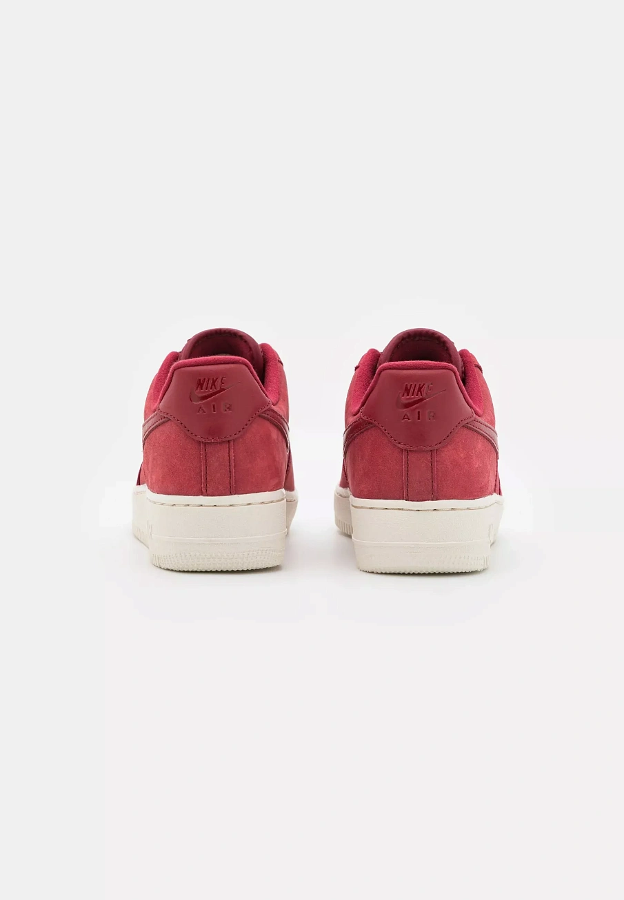 Фото № 3 с приближением к товару «‎NIKE AIR FORCE 1 PREMIUM»