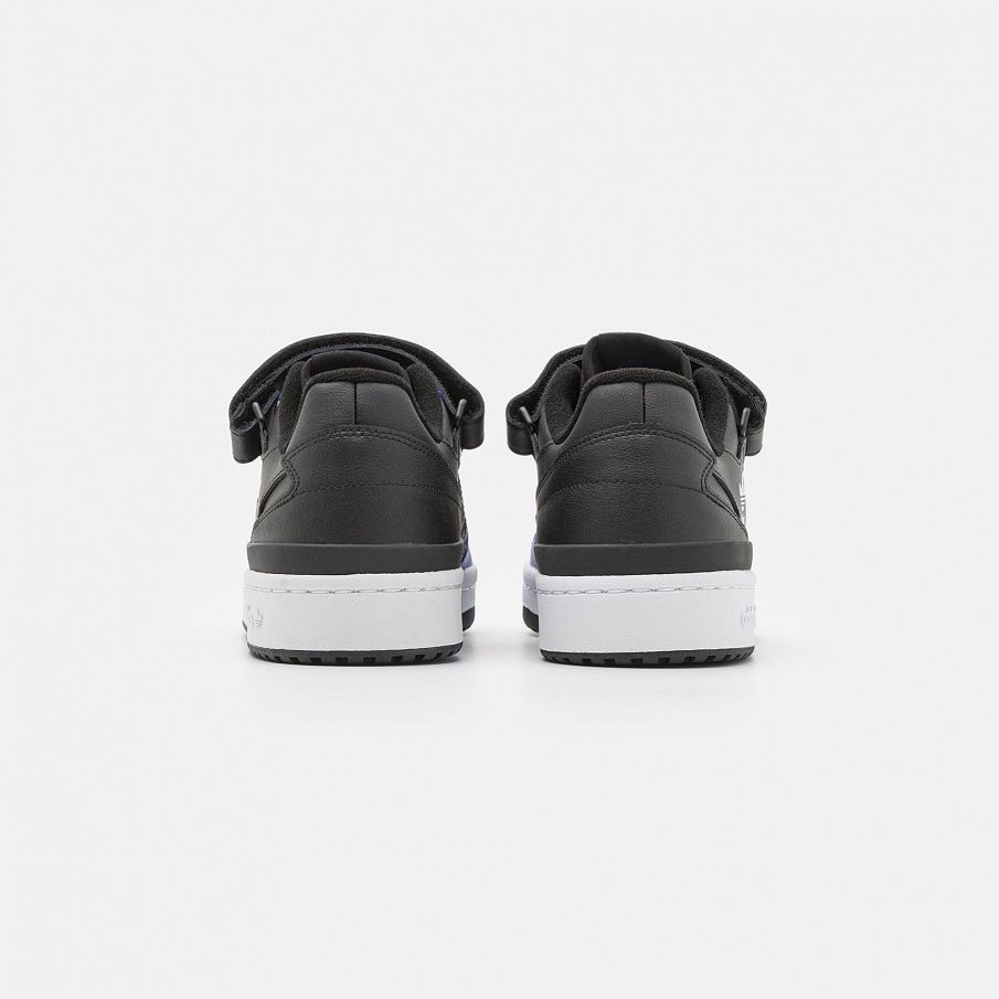 Фото № 3 с приближением к товару «‎Adidas Forum »