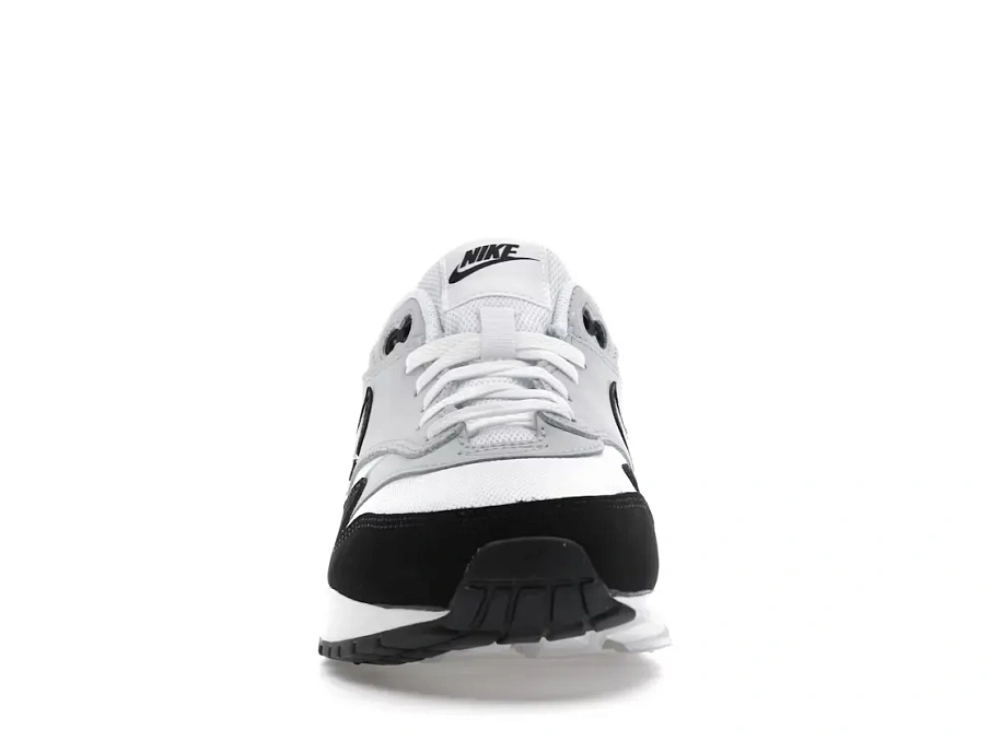 Фото № 2 с приближением к товару «‎Nike Air Max 1»