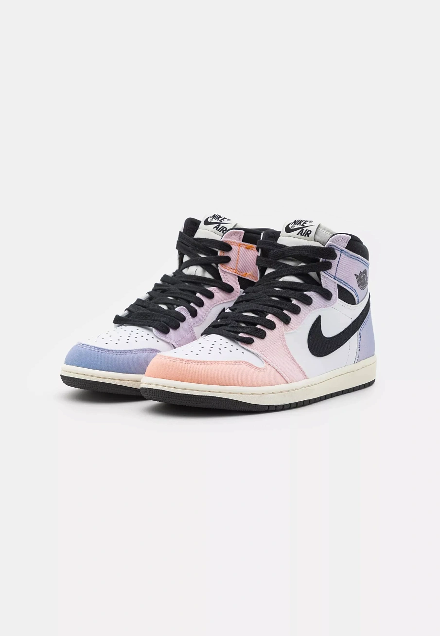 Фото № 3 с приближением к товару «‎AIR JORDAN 1 RETRO UNISEX»