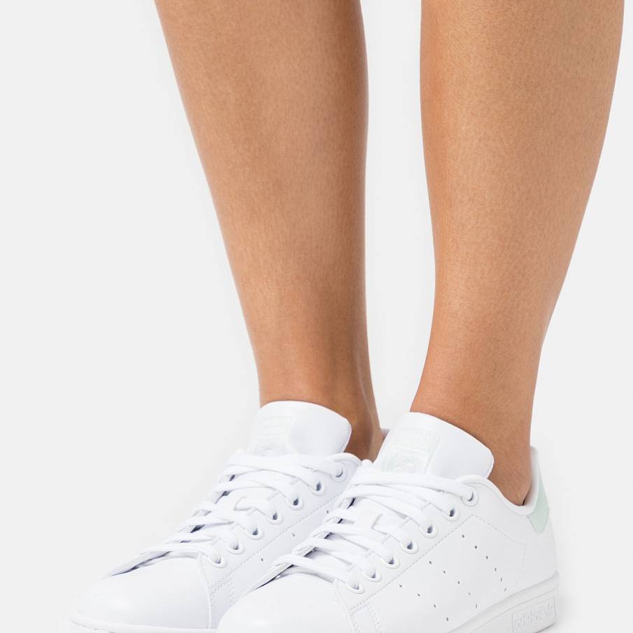 Фото № 2 с приближением к товару «‎Adidas Stan Smith »