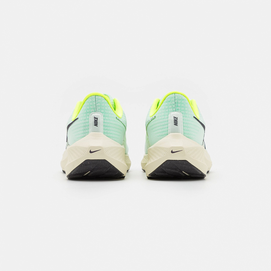 Фото № 3 с приближением к товару «‎Nike Air Zoom Pegasus 39»