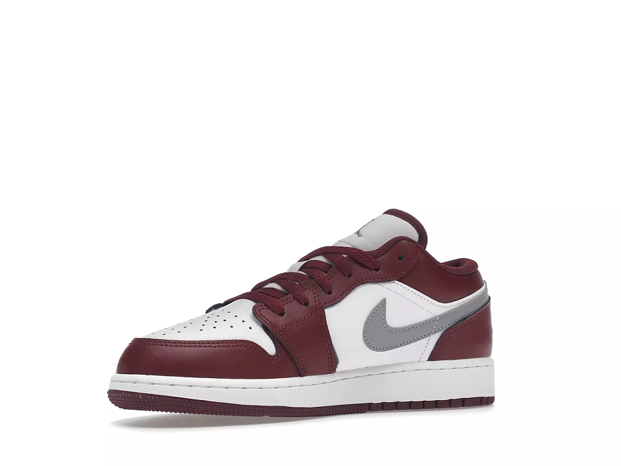 Фото № 4 с приближением к товару «‎Jordan 1 Low Bordeaux »