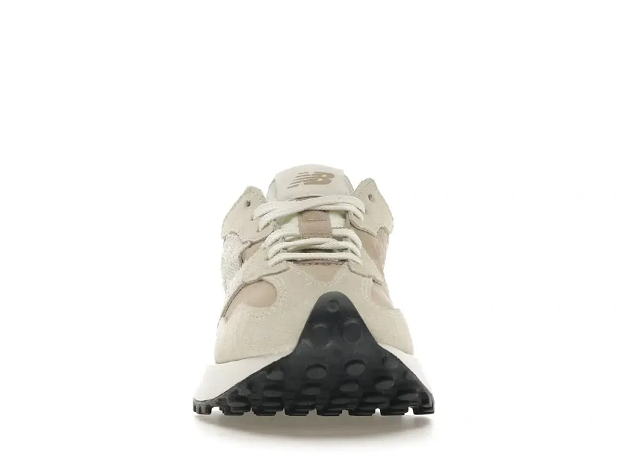 Фото № 2 с приближением к товару «‎New Balance 327»