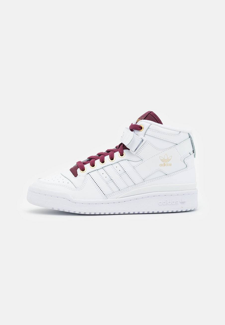 Фото № 3 с приближением к товару «‎Adidas Forum »