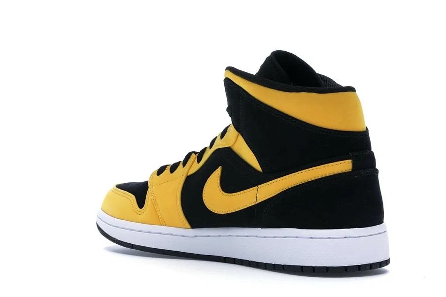 Фото № 6 с приближением к товару «‎Jordan 1 Mid Reverse New Love»