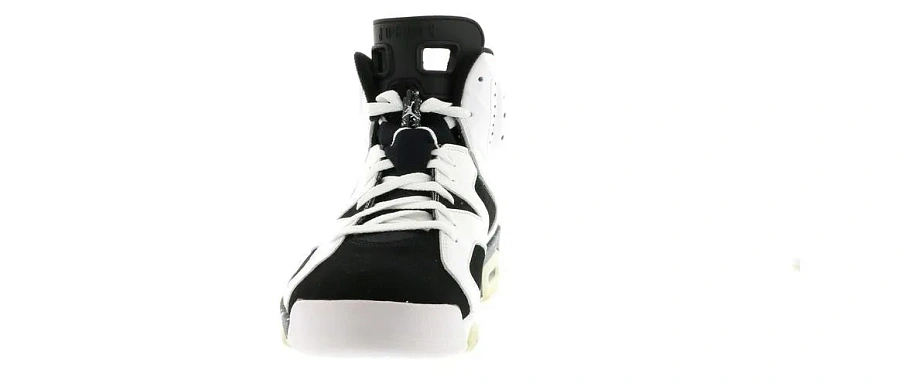 Фото № 4 с приближением к товару «‎Jordan 6 Retro Oreo»