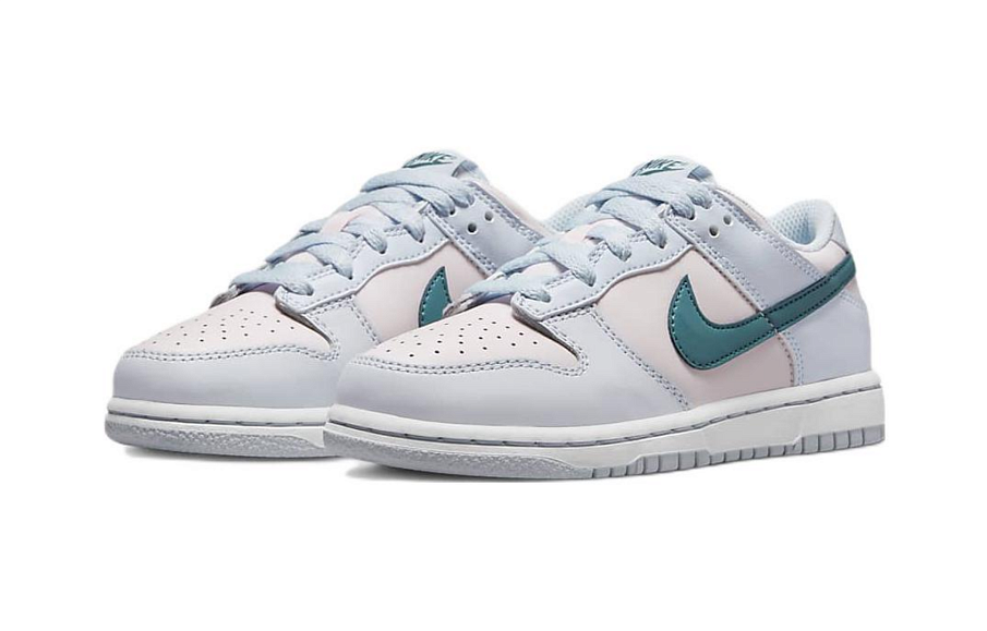 Фото № 3 с приближением к товару «‎BP Nike Dunk Low Skate shoes»