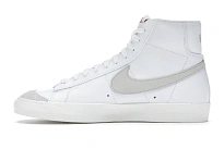Фото № 3 с приближением к товару «‎Nike Blazer Mid '77 Vintage White»