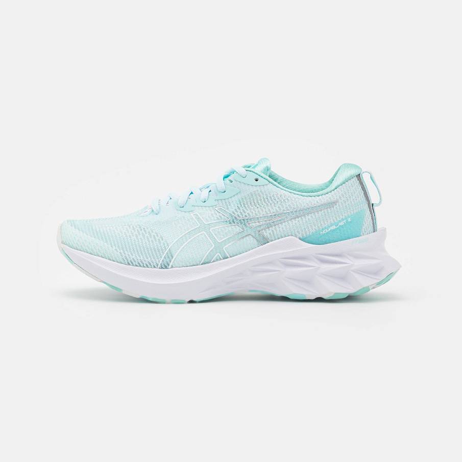 Фото № 1 с приближением к товару «‎Asics Novablast 2»