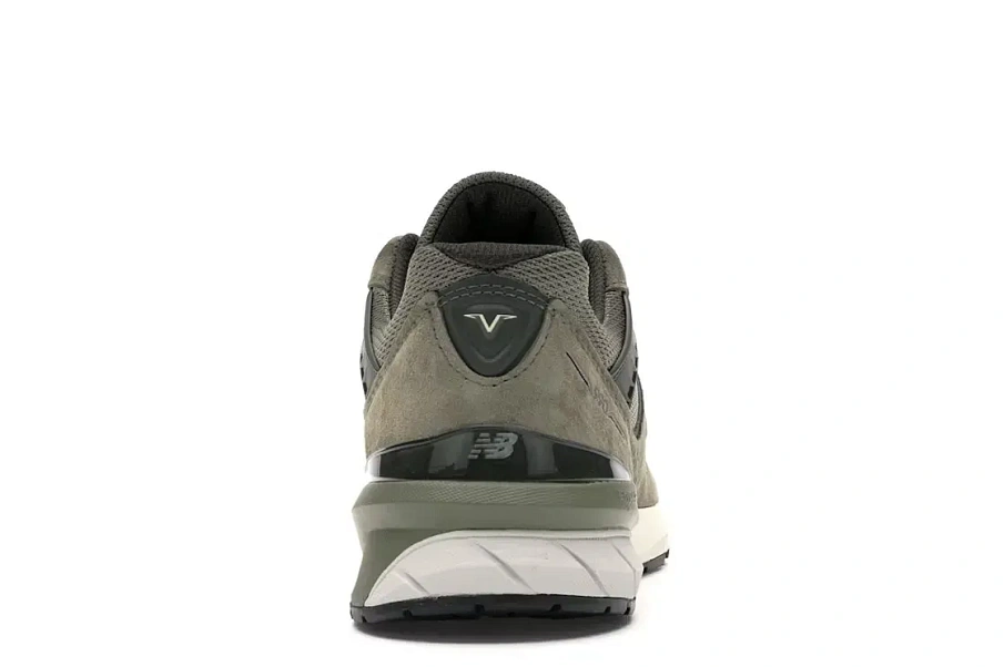 Фото № 4 с приближением к товару «‎New Balance 990v5»