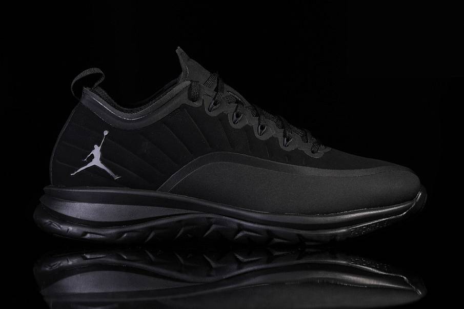 Фото № 4 с приближением к товару «‎Nike Air Jordan Trainer Prime Triple »