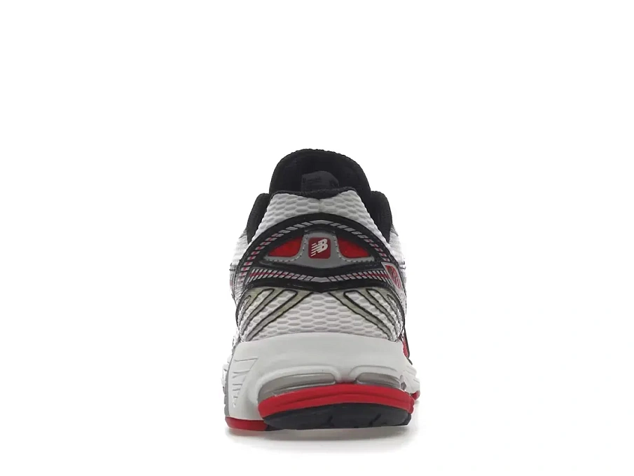 Фото № 4 с приближением к товару «‎New Balance 860v2»
