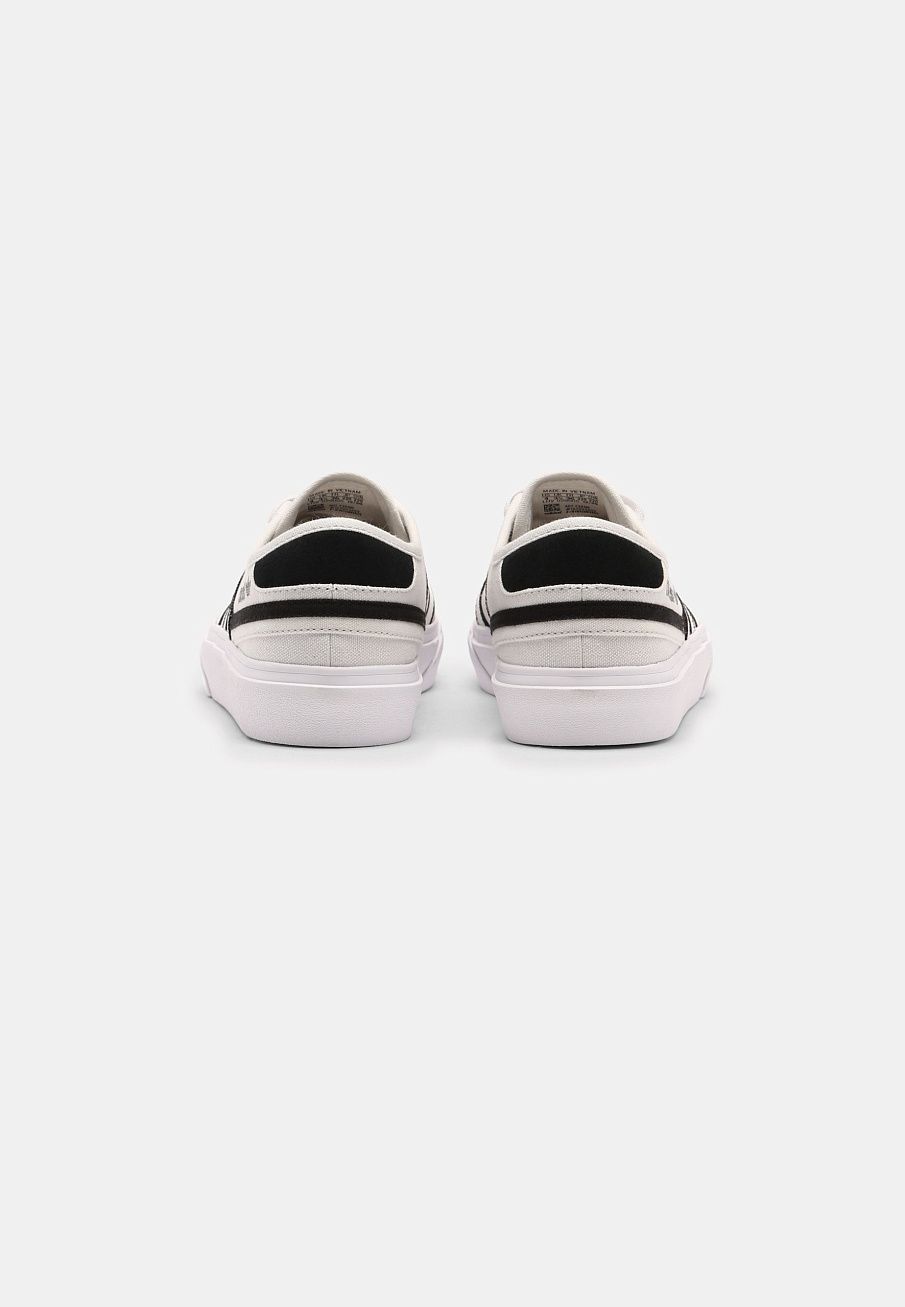 Фото № 3 с приближением к товару «‎Adidas Delpala »
