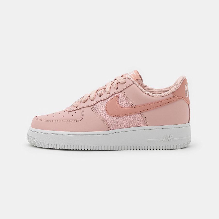 Фото № 1 с приближением к товару «‎Nike Air Force 1 07 »
