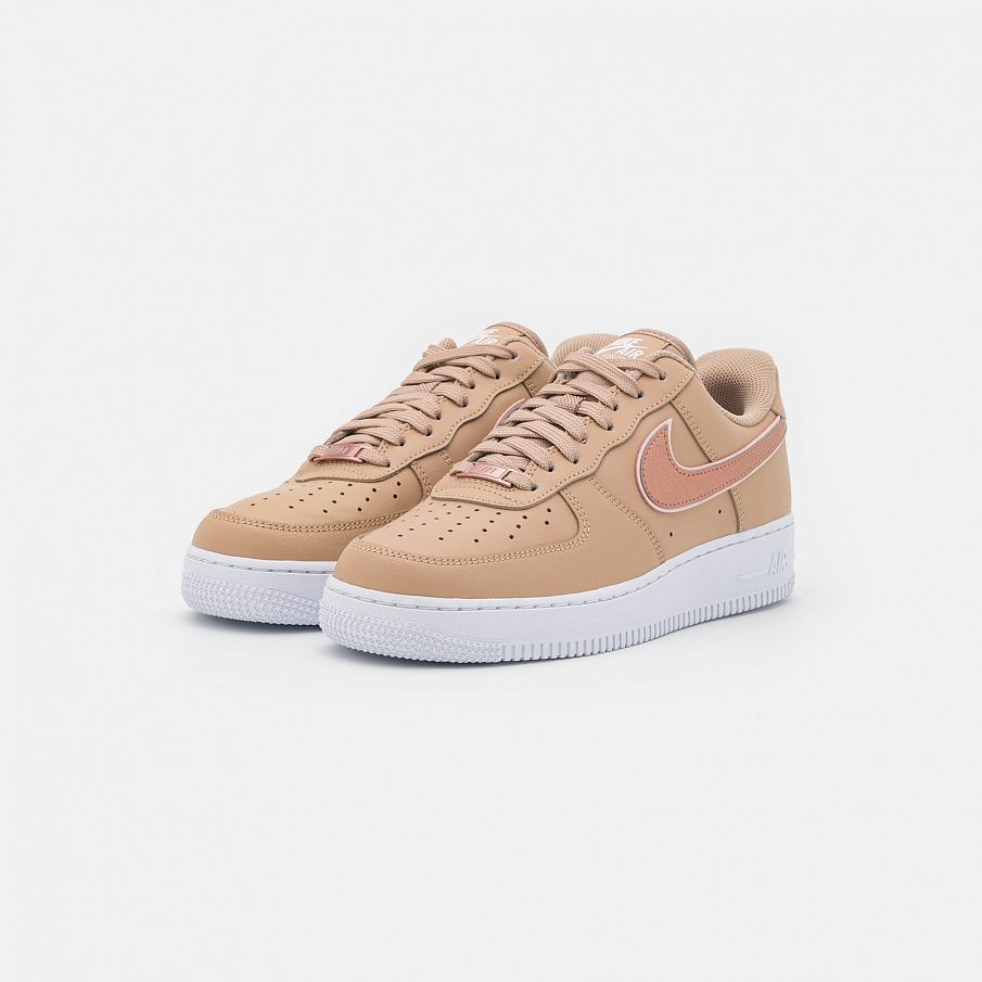 Фото № 2 с приближением к товару «‎Nike Air Force 1 »