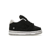 Фото № 1 с приближением к товару «‎Nike SB Dunk Low»