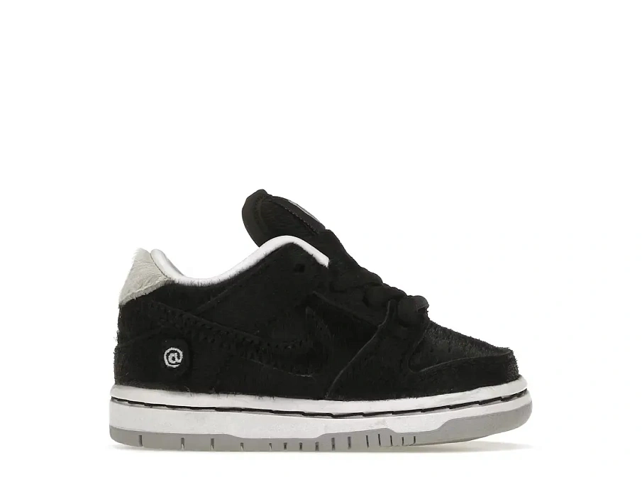 Фото № 1 с приближением к товару «‎Nike SB Dunk Low»