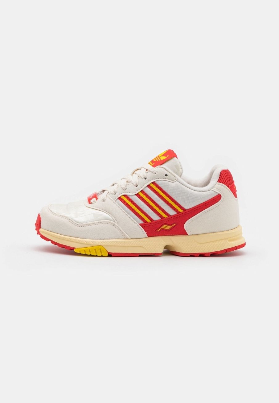Фото № 1 с приближением к товару «‎Adidas ZX 1000 C »