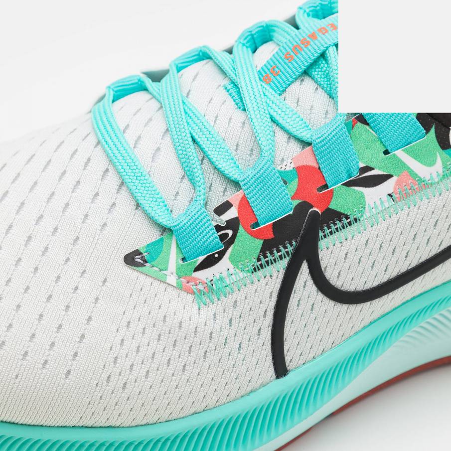 Фото № 5 с приближением к товару «‎Nike Air Zoom Pegasus 38»