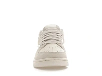 Фото № 2 с приближением к товару «‎Nike Dunk Low»