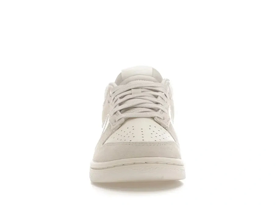 Фото № 2 с приближением к товару «‎Nike Dunk Low»