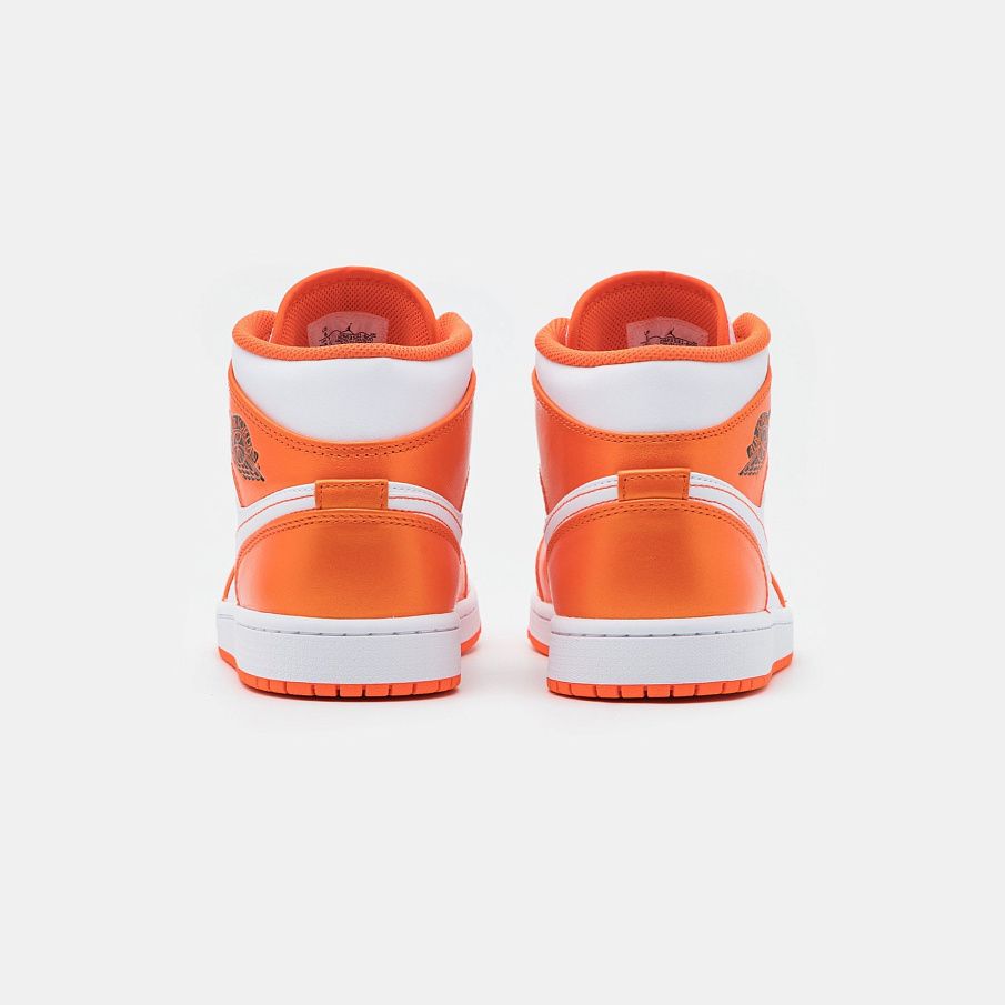 Фото № 3 с приближением к товару «‎Air Jordan 1 SE »